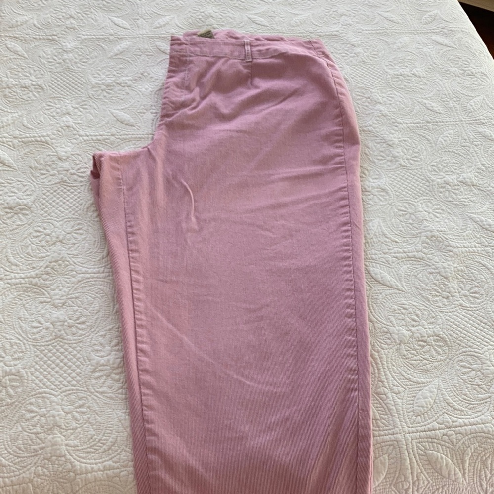 Woman’s zip front red&white stripe capris